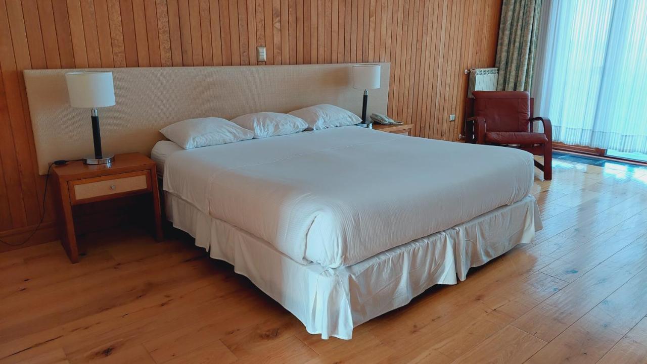 Hotel Y Cabanas Llanuras De Diana - Caja Los Andes Puerto Natales Bagian luar foto