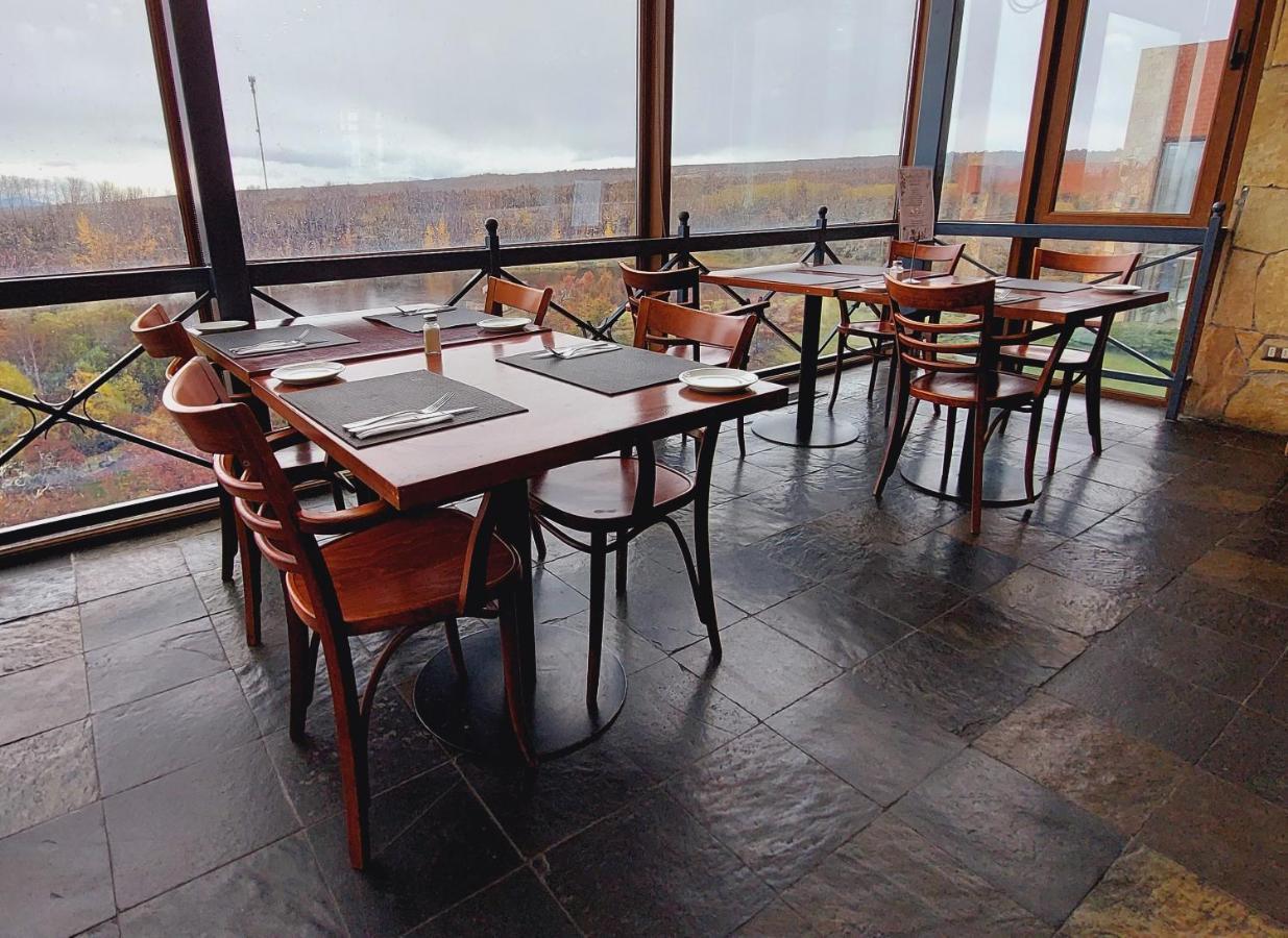 Hotel Y Cabanas Llanuras De Diana - Caja Los Andes Puerto Natales Bagian luar foto