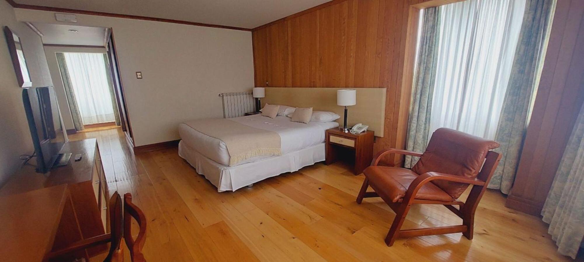 Hotel Y Cabanas Llanuras De Diana - Caja Los Andes Puerto Natales Bagian luar foto