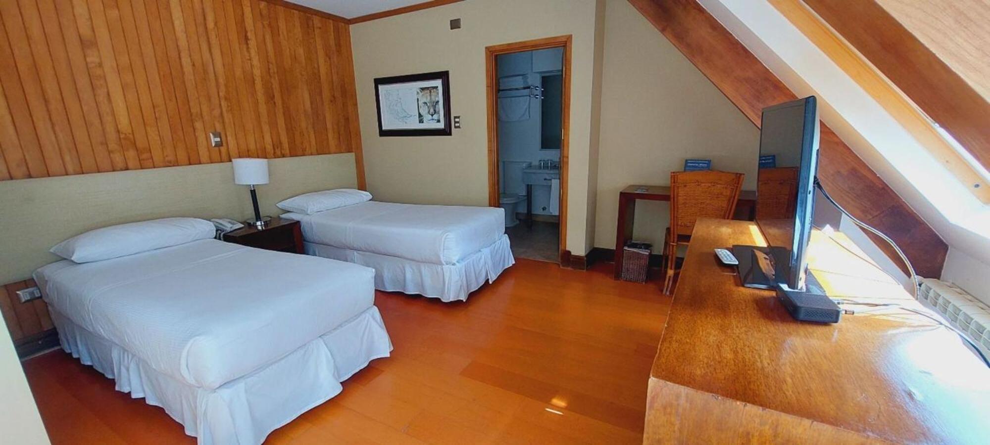 Hotel Y Cabanas Llanuras De Diana - Caja Los Andes Puerto Natales Bagian luar foto